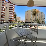 Frontal Centro Internacional A123 Apartmán *